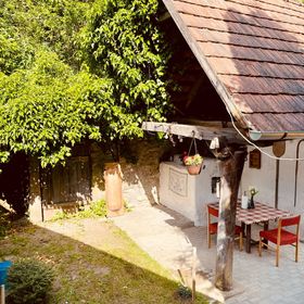 Latoria Vendégház Sály