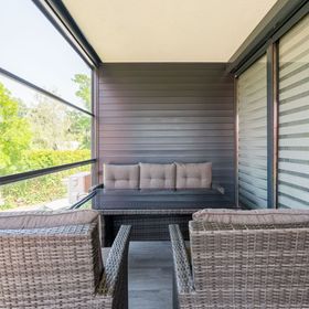 BL YachtClub S4 Villa Apartman Balatonlelle