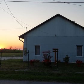 Tópart Apartman Kisköre