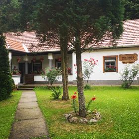 Hutagyöngye Vendégház Háromhuta