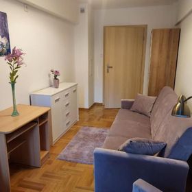 APART- salon z aneksem kuchenym, 2 sypialnie, łazienka
