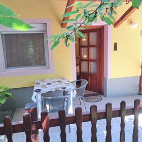 Pink Tulip Apartment House Siófok