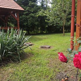 Júlia Vendégház*** Balatonkeresztúr