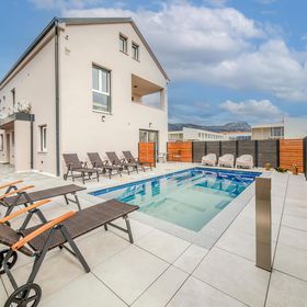 Apartman Kaštel Novi - CSC337