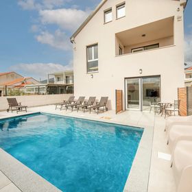 Apartman Kaštel Novi - CSC339