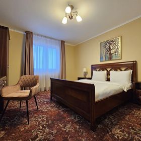 Dinasty Hotel Sântana