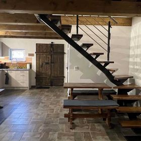 Vinný sklep s ubytováním - Domanín