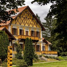 Sasréti Vadászkastély Almamellék