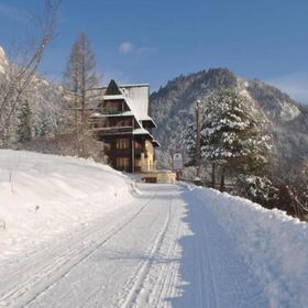 Dom gościnny Schronisko PTTK Trzy Korony Sromowce Niżne