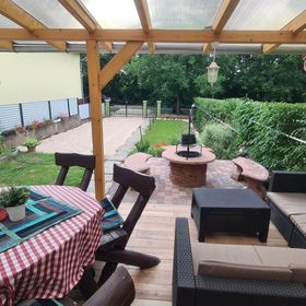 Fióna Kunyhója Apartmanház Gyopárosfürdő