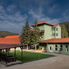 Zöldsziget Menedék, Rendezvény-és pihenőház Bárna