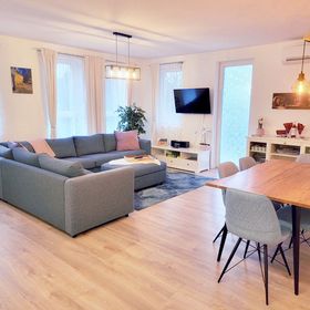 Moonshine Apartman Érd