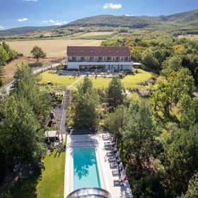 Hotel Kőporos Hercegkút