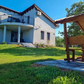 Pöpec Vendégház Révfülöp