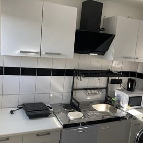 Black And White Apartman Cegléd