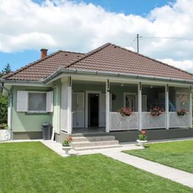 Egri Apartmanház Balatonfenyves