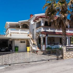 Apartments Santek Vir