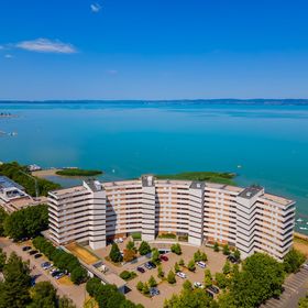 MF Club 218 Garden Apartments Siófok