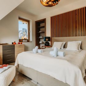 Mountain Base - Dom Hrabiego