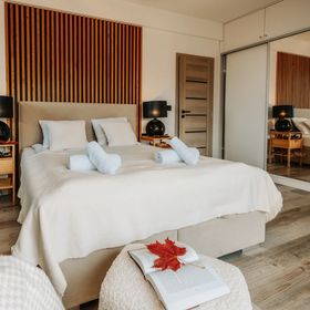 Mountain Base - Dom Hrabiego