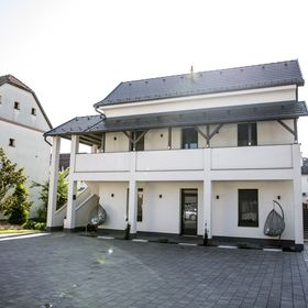 La’ Róna Panzió Kiskőrös