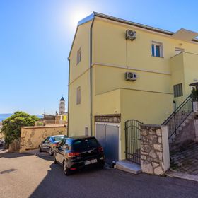 Apartment Filip Crikvenica