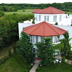 YOUness WELLness Clinic & Retreat Stănești