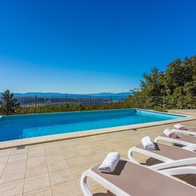 Holiday Home Aqua Hrustina