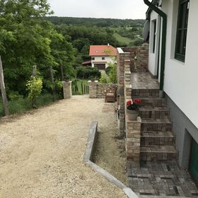 Kőlépcsős Vendégház Nyúl