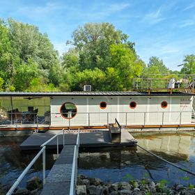 Lilla Privát Lakóhajó Tokaj