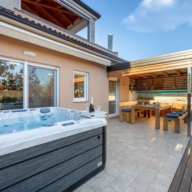 Holiday apartment Taja Čizići