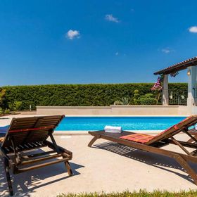 Vendégház Tinjan - CLS702