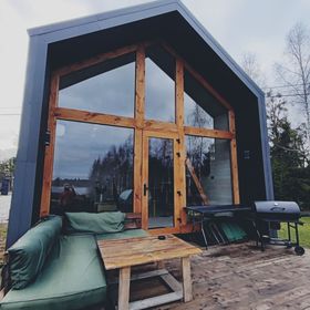 Domki nad jeziorem Sunia Żardeniki