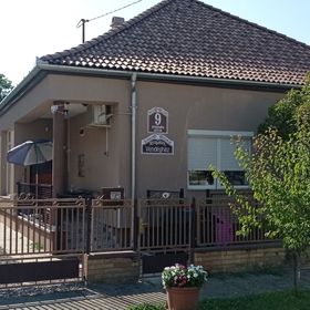 Nyugalom Vendégház Felsőszentmárton