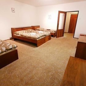 Holenský dvůr Ratiboř