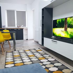 Yellow House Berceni București