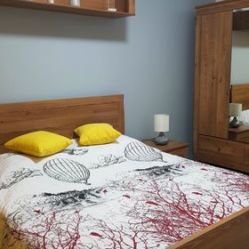 Yellow House Berceni București