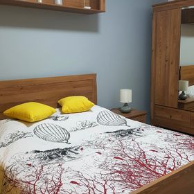 Yellow House Berceni București