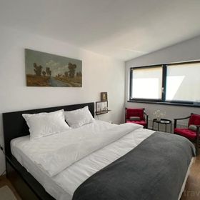 Nest in Gărâna - Cardinal House