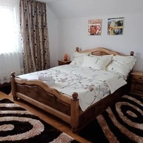 Casa Stefi și Alecsia Polovragi