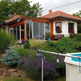 Relax Apartmanház Cserépfalu