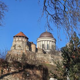 Szent István Koronája Apartman Esztergom