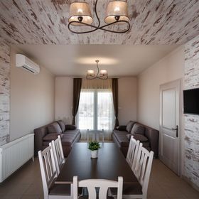 Aranyszarvas Panzió****, Étterem és Grillterasz Szarvas