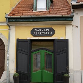 Várkapu Apartman Eger