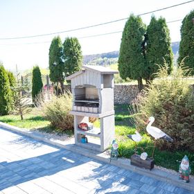 Casa Ansi Sărămaș