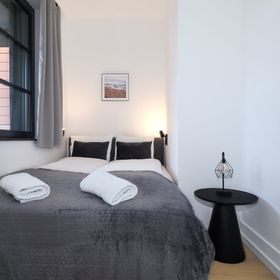 Downtown Apartments DOKI Living - Foodhall & Parking