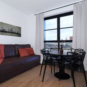 Downtown Apartments DOKI Living - Foodhall & Parking