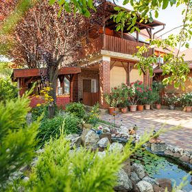 Zsuzsi Apartman Balatonboglár