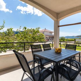 Apartman Opuzen - CDR541