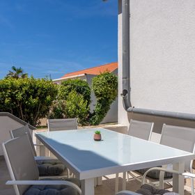 Apartment Floreani Vir